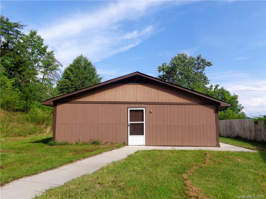 196 Miller Road Marshall, NC 28753 - Photo 9 of 23 Gallery Image 9