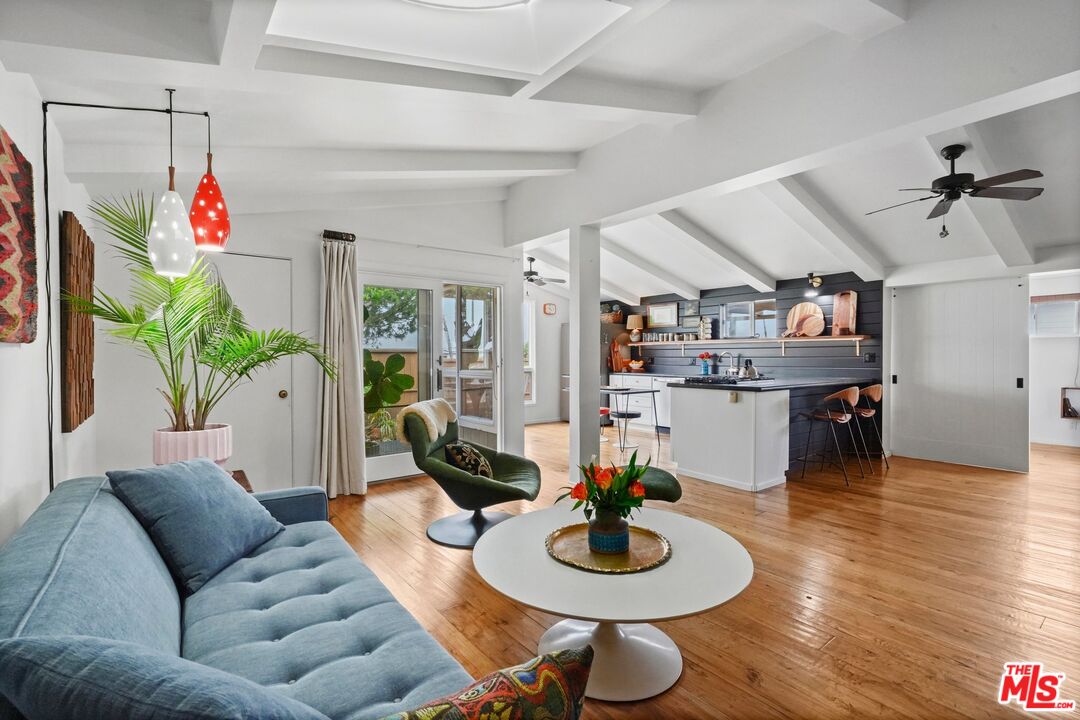 29500 Heathercliff Road, Unit 69 Malibu, CA 90265 - Photo 7 of 39