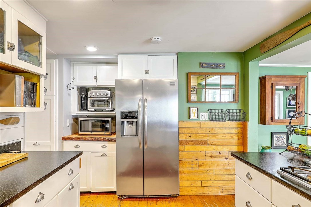 44 Washington Road Barrington, RI 02806 - Photo 15 of 49