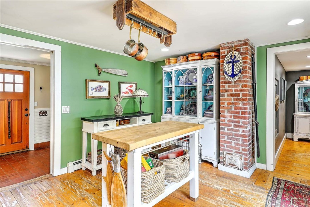 44 Washington Road Barrington, RI 02806 - Photo 19 of 49