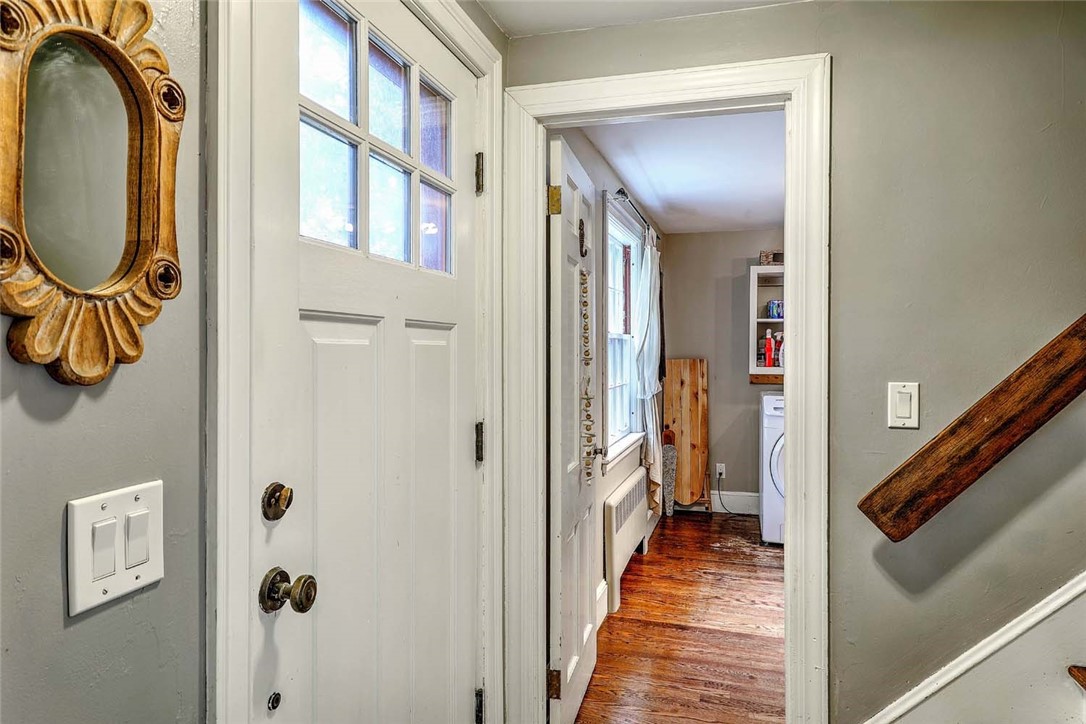 44 Washington Road Barrington, RI 02806 - Photo 3 of 49