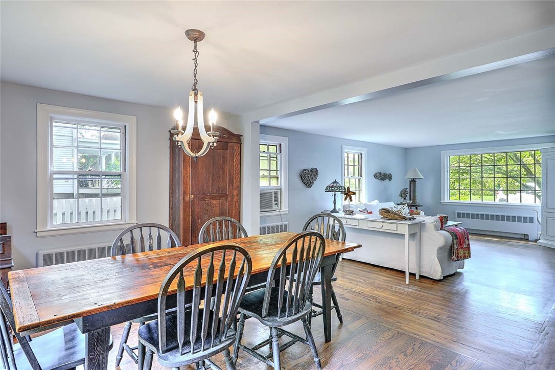 44 Washington Road Barrington, RI 02806 - Photo 9 of 49