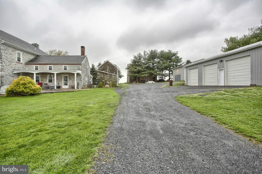 1228 Pleasant View Road Ephrata, PA 17522 - Photo 8 of 31