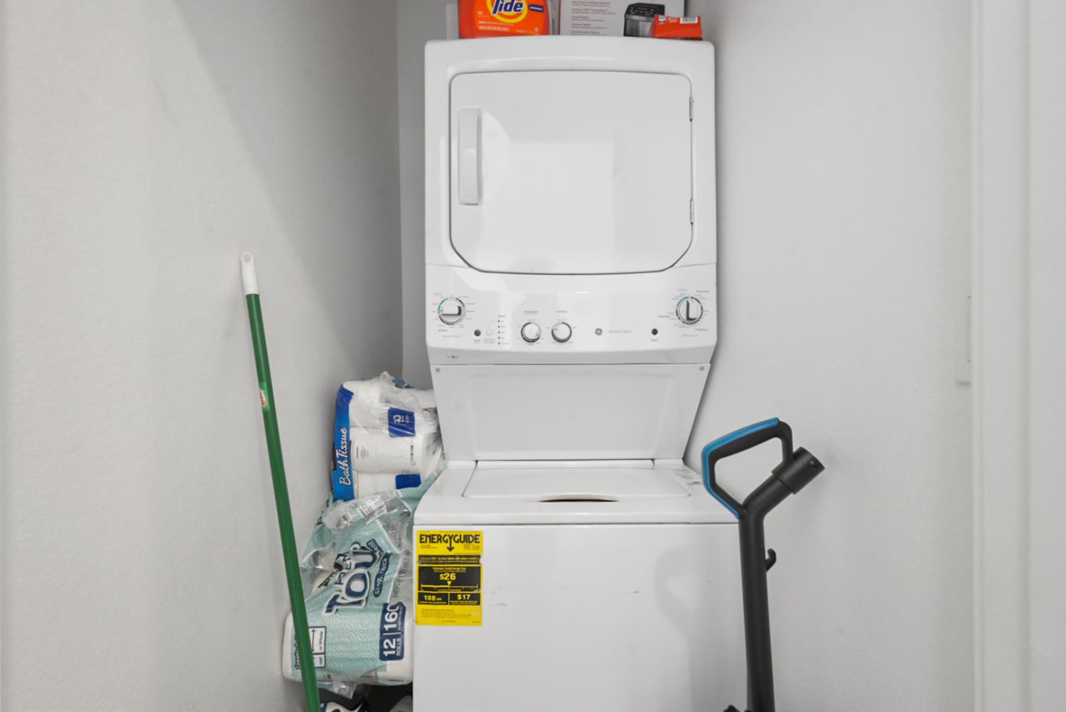 7041 Overlook Way Stockton, CA 95219 - Photo 25 of 31 a utility room with dryer and washer