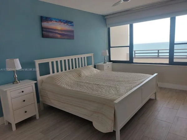 $8,000 | The Alexander, Hollywood, FL 33019