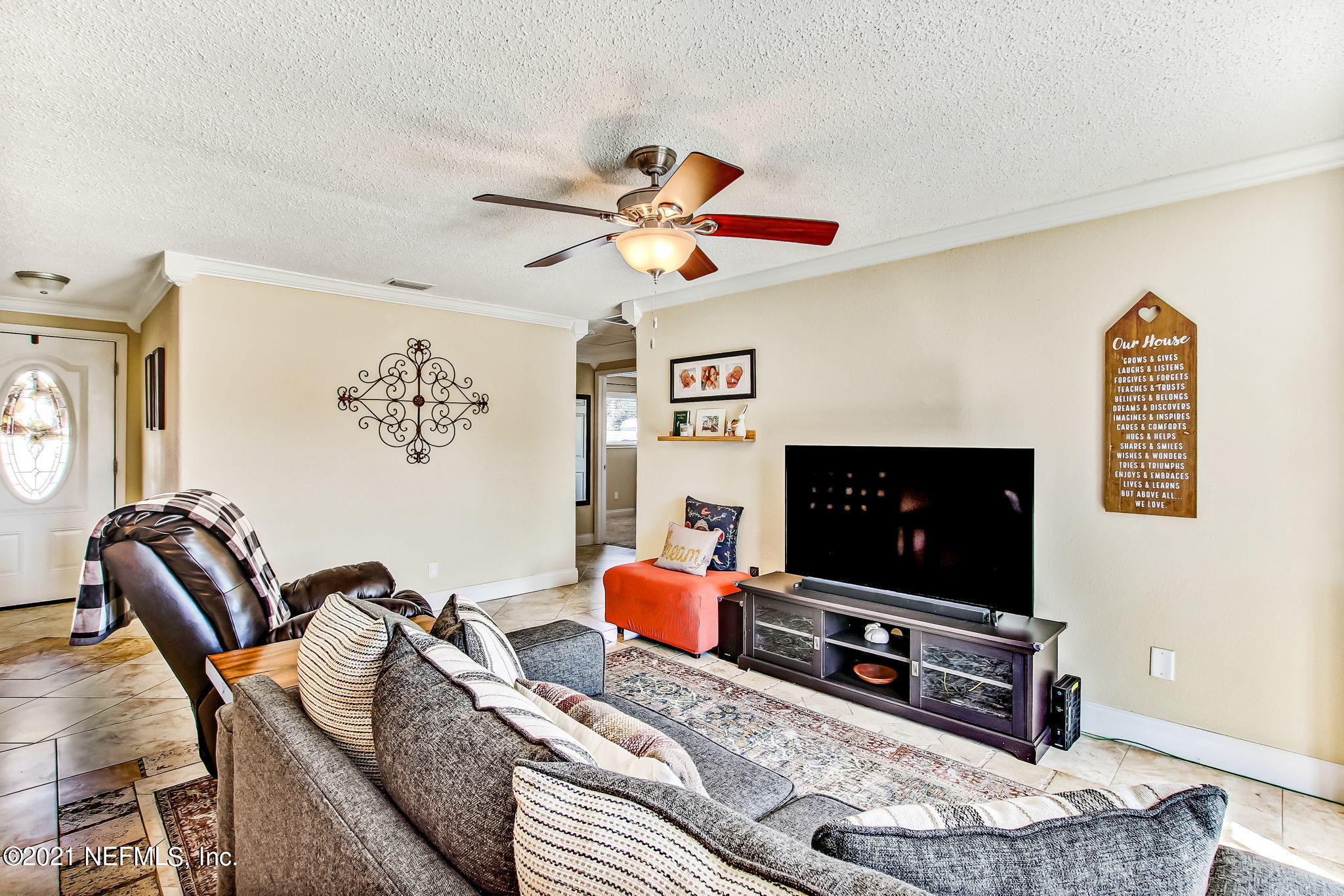 8566 Ruckman Avenue Jacksonville, FL 32221 - Photo 9 of 29 Family Room