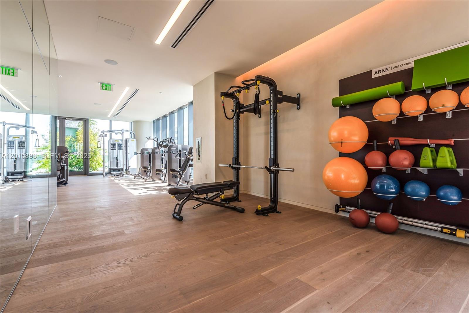 480 Northeast 31st Street, Unit 1802 Miami, FL 33137 - Photo 16 of 50 a room with gym equipment