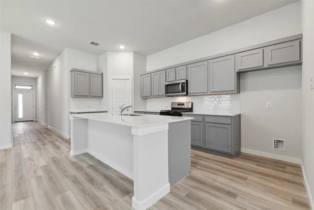 $319,905 | 200 Hidalgo Lane, Elgin, TX 78621