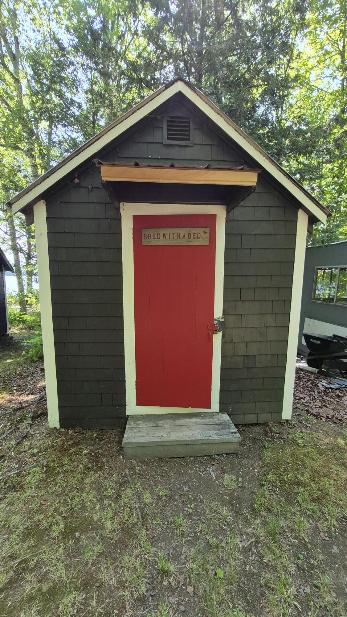 149 Edmonds Lane Burnham, ME 04922 - Photo 25 of 42 25 Bunkhouse!