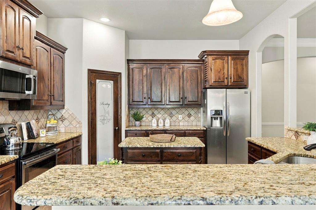 107 Chance Court Springtown, TX 76082 - Photo 8 of 31 Gallery Image 8
