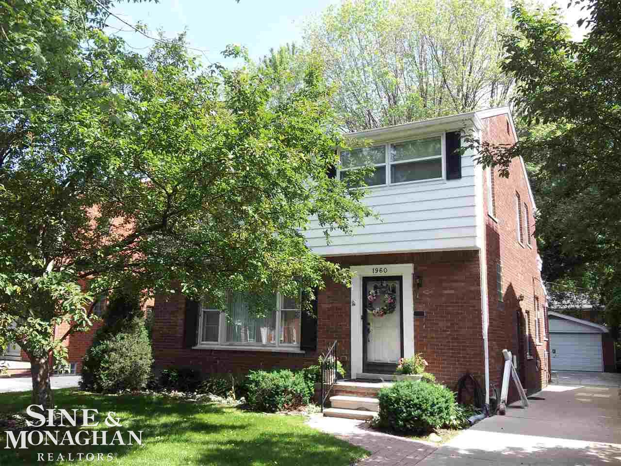 1960 Prestwick Road Grosse Pointe Woods, MI 48236 - Photo 1 of 13