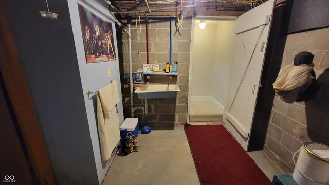 $300,000 | 479 South Avon Avenue, Avon, IN 46123