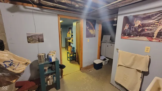 $300,000 | 479 South Avon Avenue, Avon, IN 46123