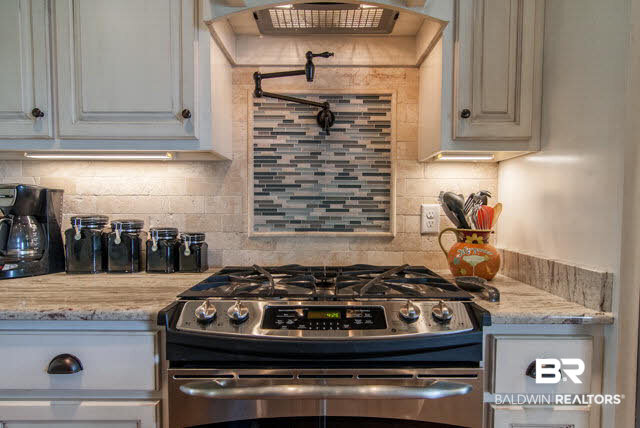 11621 Lodgepole Court Daphne, AL 36527 - Photo 10 of 29 Kitchen