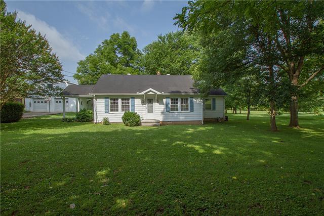1600 Neelys Bend Road Madison, TN 37115 - Photo 1 of 20 Large front yard