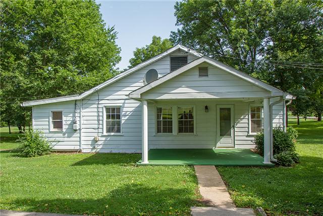 1600 Neelys Bend Road Madison, TN 37115 - Photo 2 of 20 Porch on driveway side of house