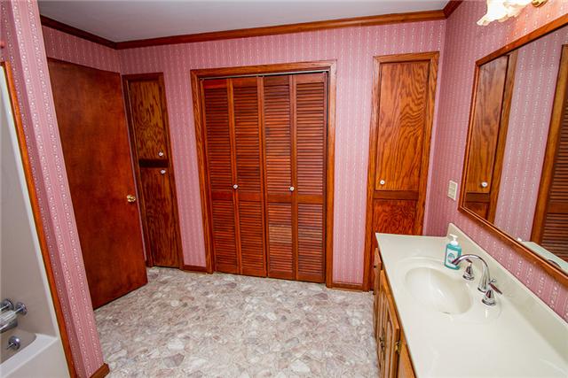 1600 Neelys Bend Road Madison, TN 37115 - Photo 18 of 20 Master bath