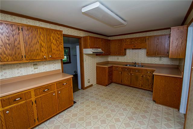 1600 Neelys Bend Road Madison, TN 37115 - Photo 9 of 20 Kitchen