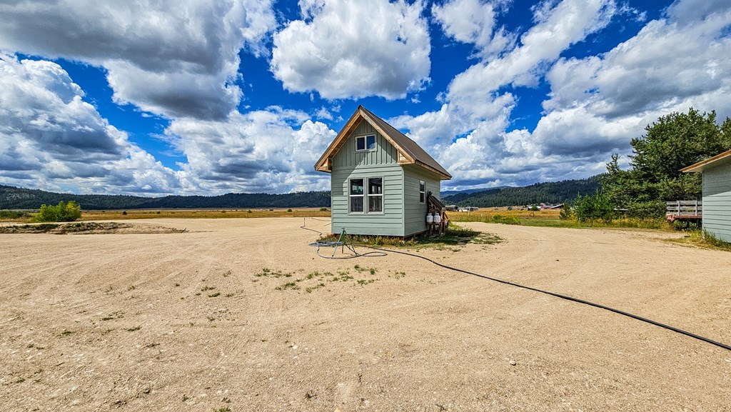 101 Sixty Lane Cascade, ID 83611 - Photo 6 of 52