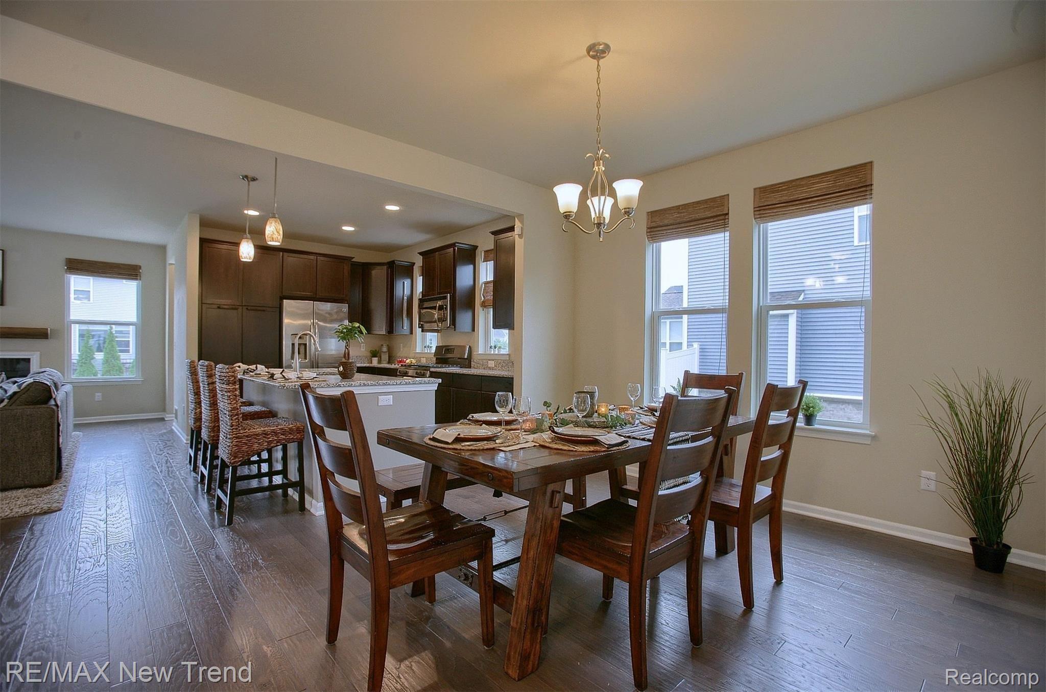 3207 Curtis Road Wixom, MI 48393 - Photo 10 of 33 10-Breakfast Nook.jpg