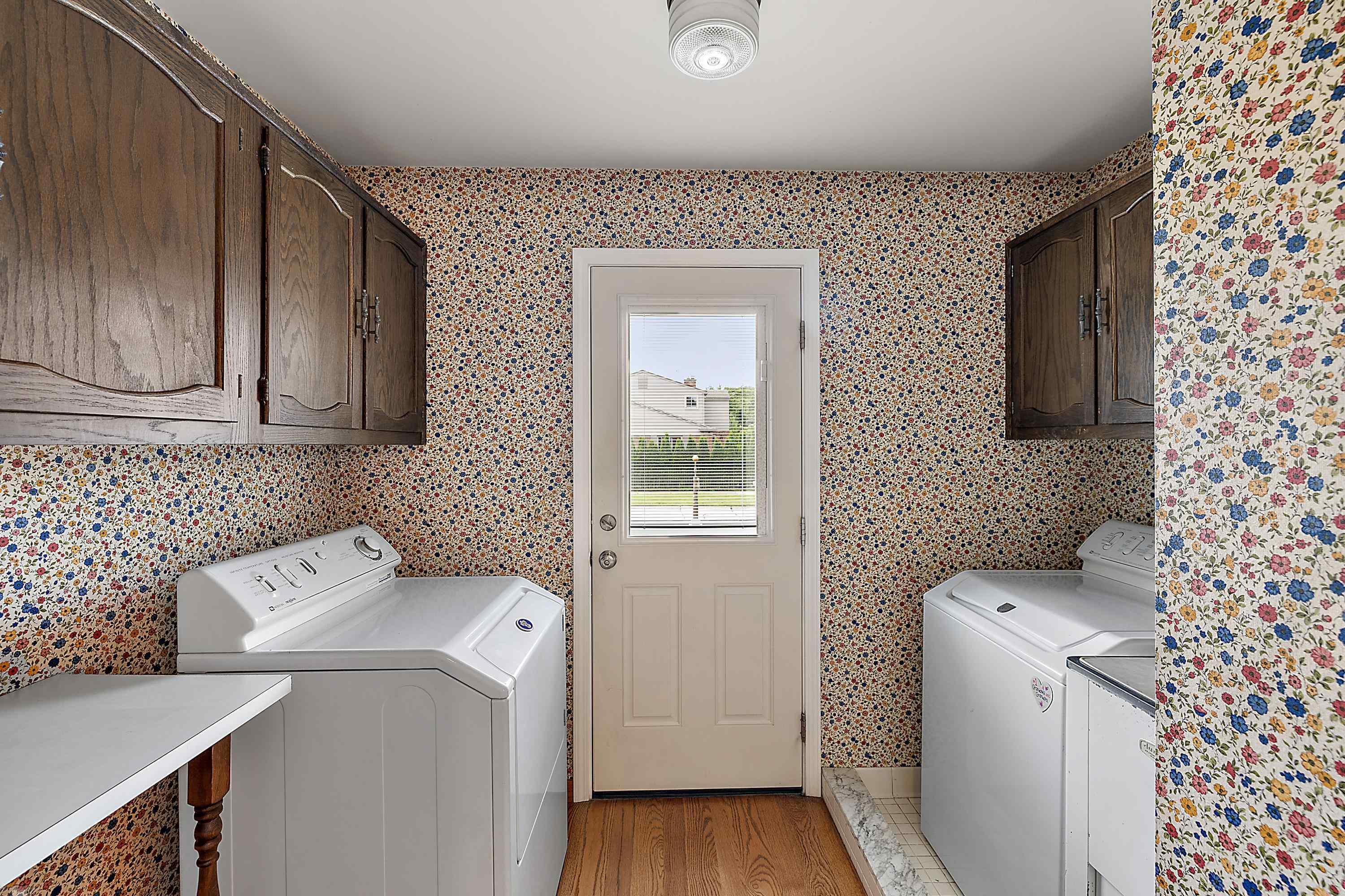 656 Canterbury Road Grosse Pointe Woods, MI 48236 - Photo 33 of 77