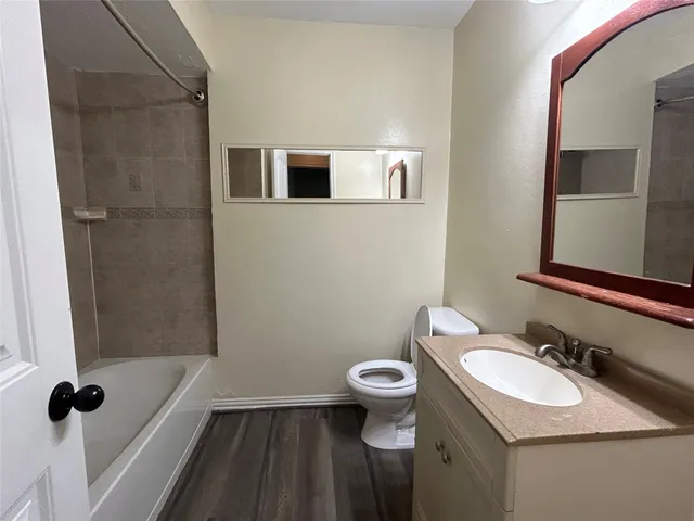 $2,200 | 1602 Dixie Hollow Street, Pearland, TX 77581