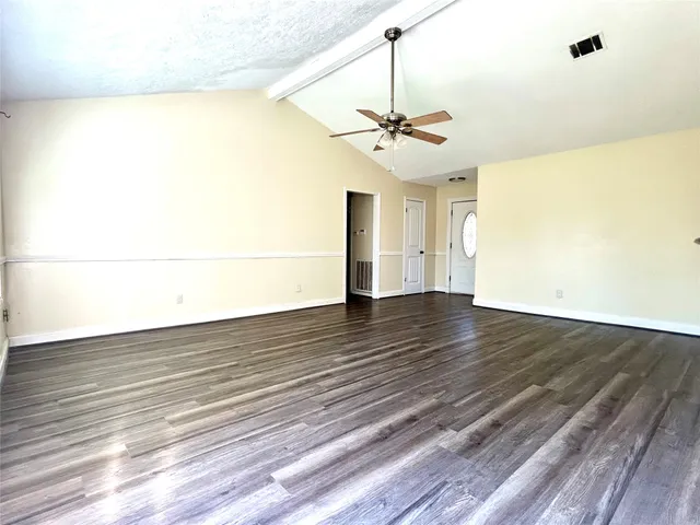 $2,200 | 1602 Dixie Hollow Street, Pearland, TX 77581