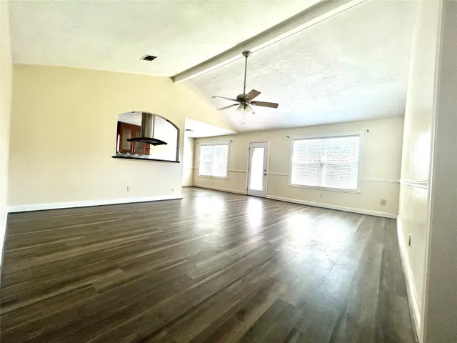 $2,200 | 1602 Dixie Hollow Street, Pearland, TX 77581