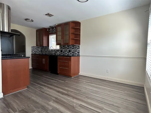 $2,200 | 1602 Dixie Hollow Street, Pearland, TX 77581