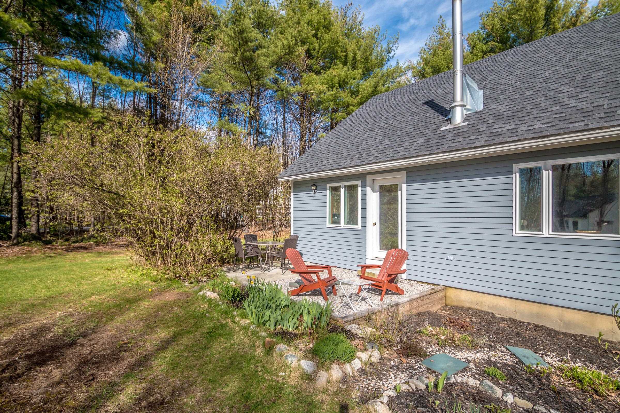 39 Berry Road Harrison, ME 04040 - Photo 2 of 23