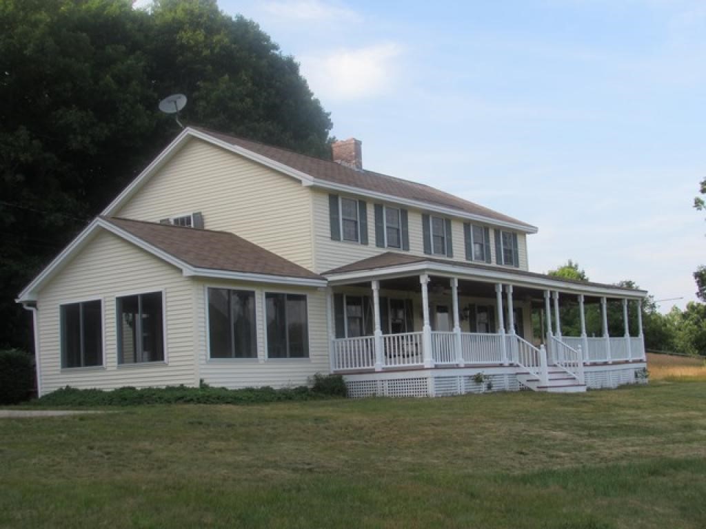 100 Moose Mountain Road Brookfield, NH 03872 - Photo 1 of 23
