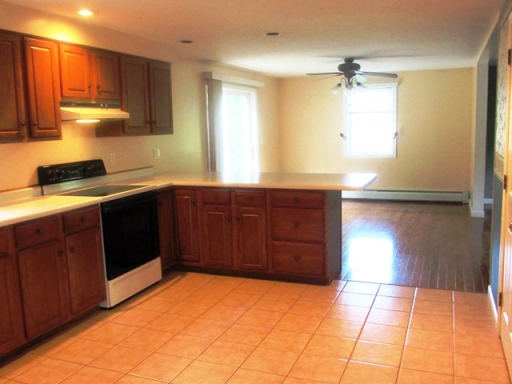 100 Moose Mountain Road Brookfield, NH 03872 - Photo 5 of 23