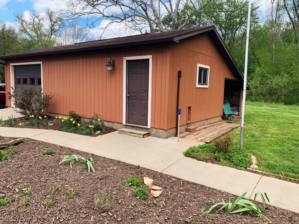 250 Radabaugh Road Marietta, OH 45750 - Photo 2 of 28 Garage