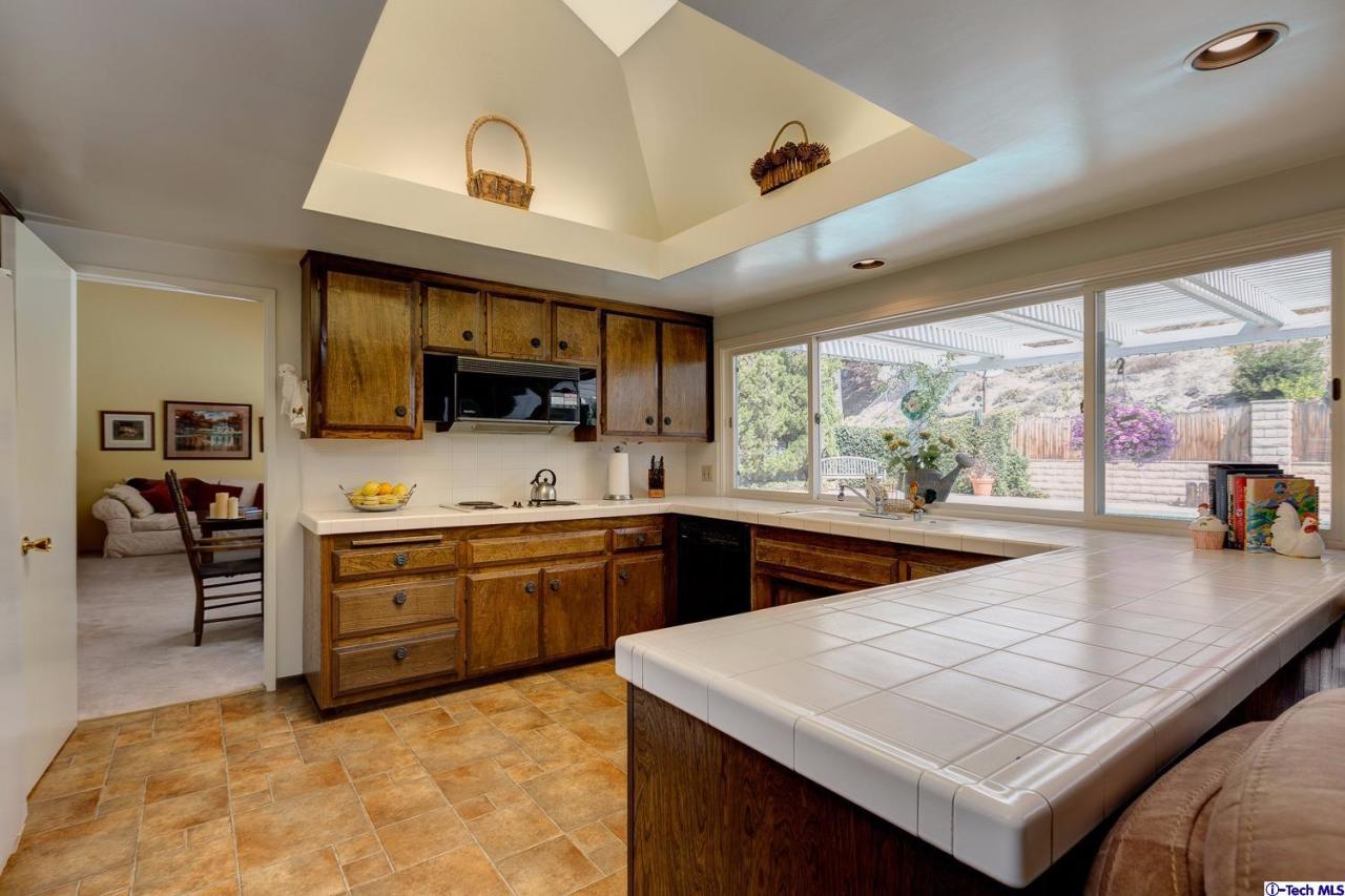 3011 Hopeton Road La Crescenta, CA 91214 - Photo 8 of 21 Additional Photo