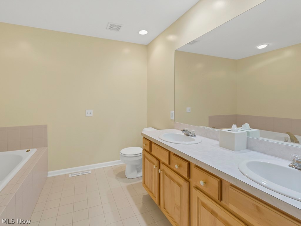 1707 Richmond Road Lyndhurst, OH 44124 - Photo 15 of 24