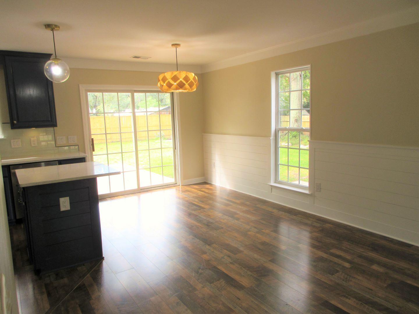 1533 Rainbow Road Charleston, SC 29412 - Photo 3 of 16 3-Dining
