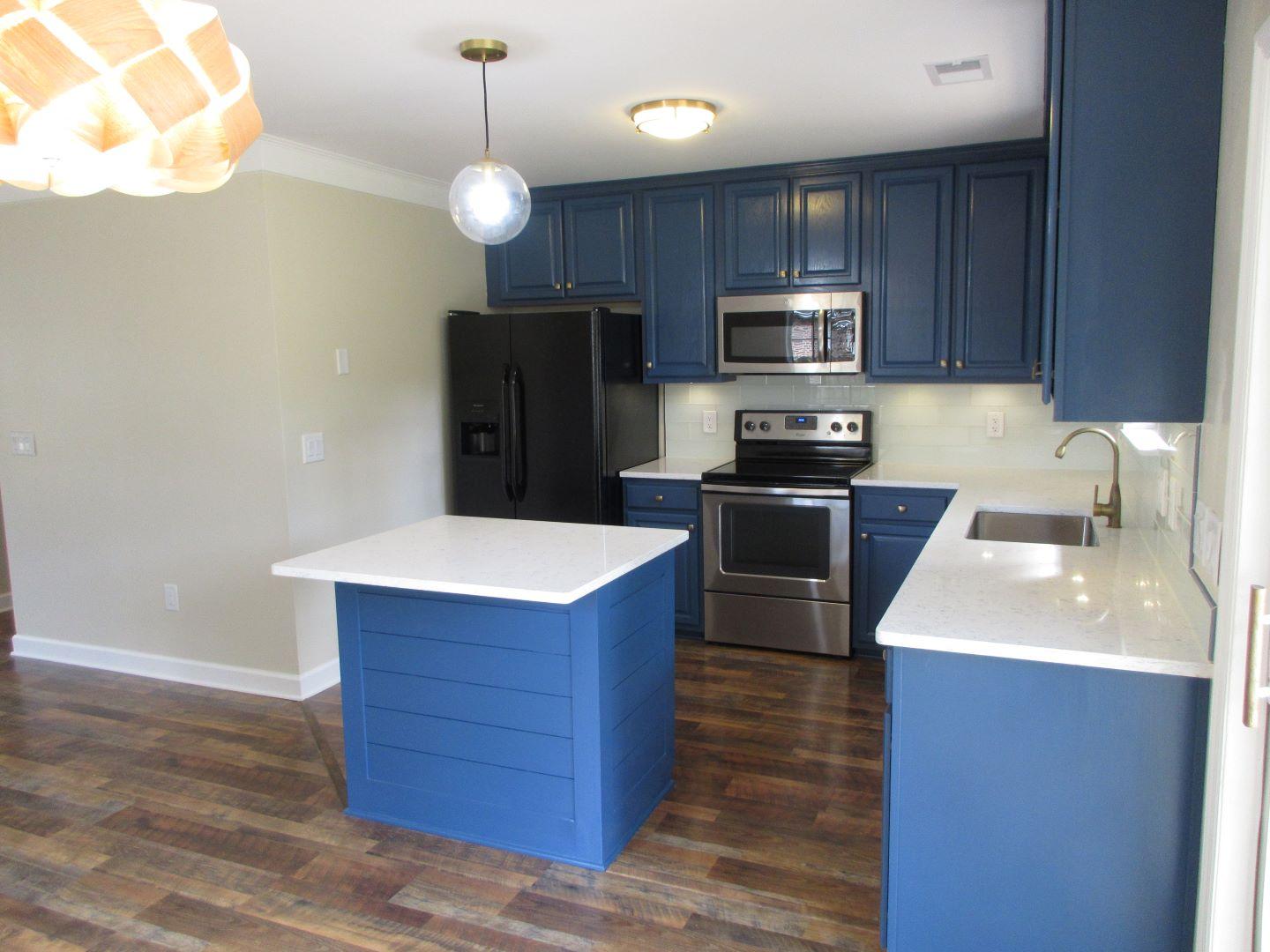 1533 Rainbow Road Charleston, SC 29412 - Photo 8 of 16 8-Kitchen