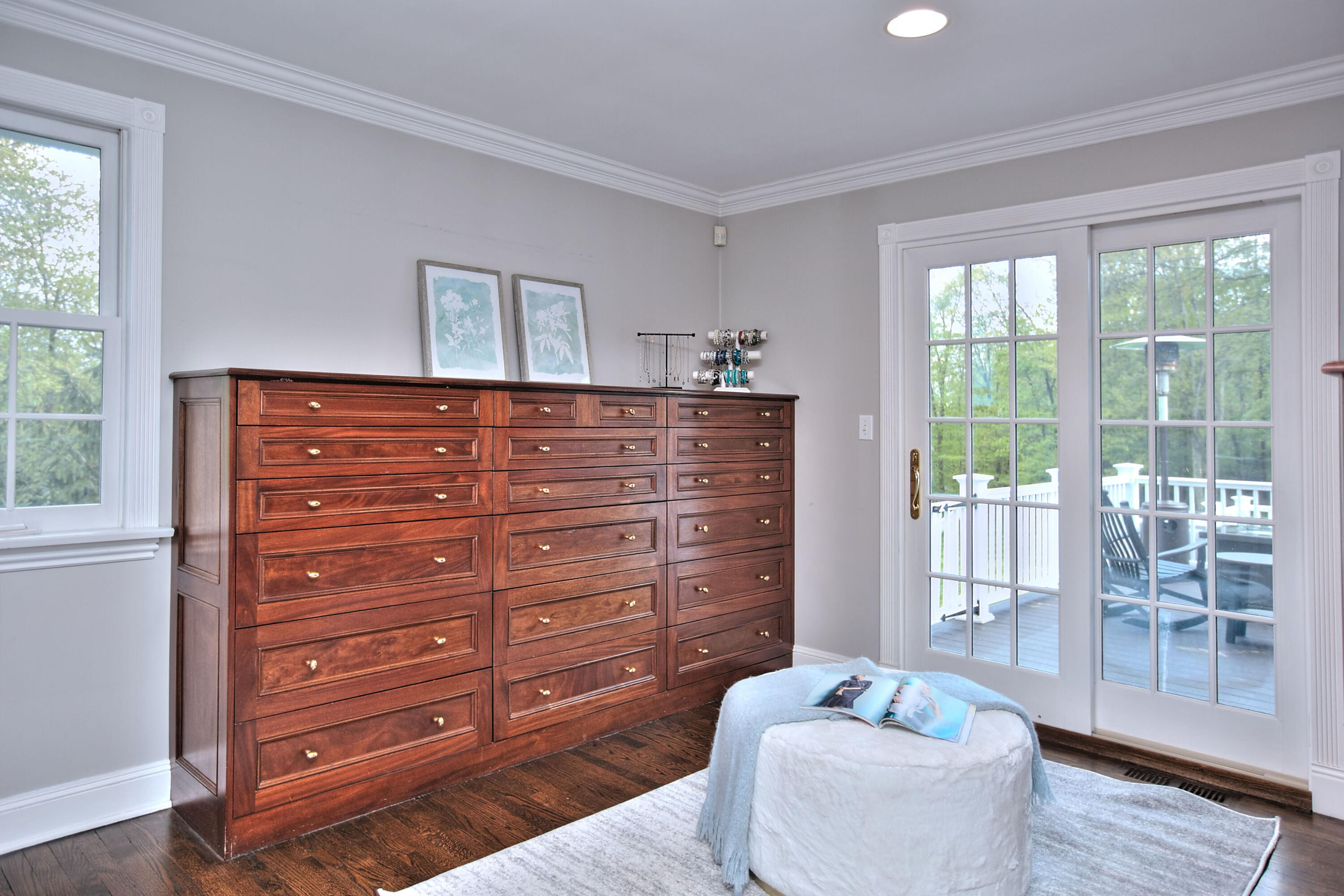 1313 Smith Ridge Road New Canaan, CT 06840 - Photo 20 of 40 a room with furniture and wooden floor