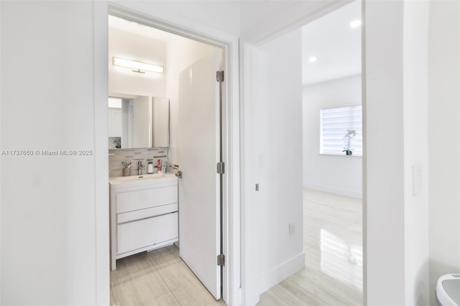 10290 Southwest 7th Terrace Sweetwater, FL 33174 - Photo 18 of 58