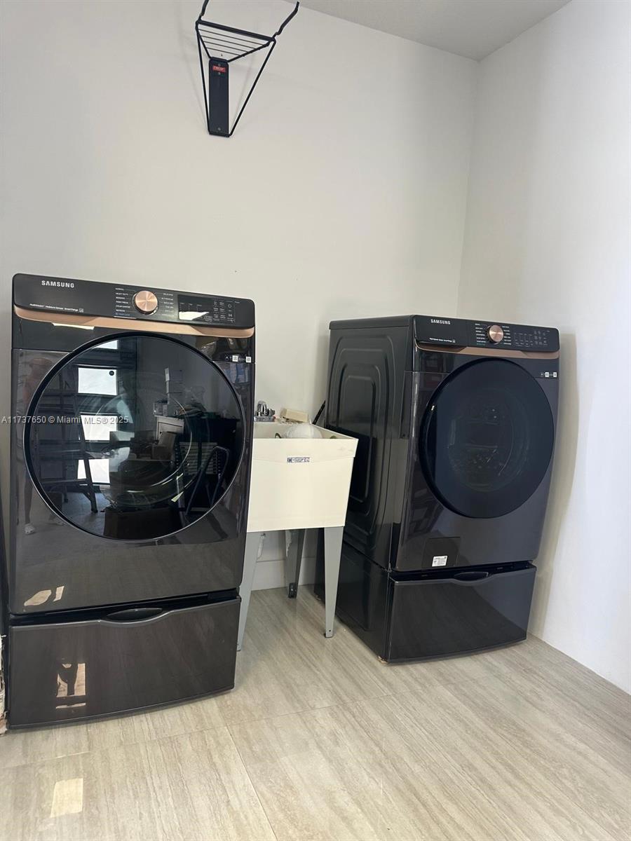 10290 Southwest 7th Terrace Sweetwater, FL 33174 - Photo 55 of 58