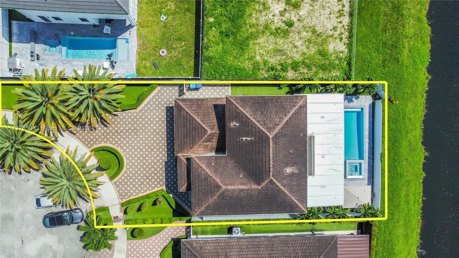 10290 Southwest 7th Terrace Sweetwater, FL 33174 - Photo 7 of 58 a bird view of a house