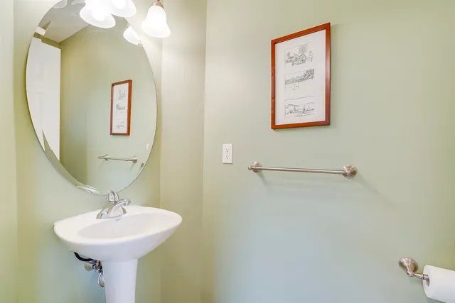 $519,900 | 31 Rosanna Drive, Dover, NH 03820