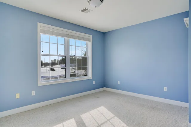 $519,900 | 31 Rosanna Drive, Dover, NH 03820