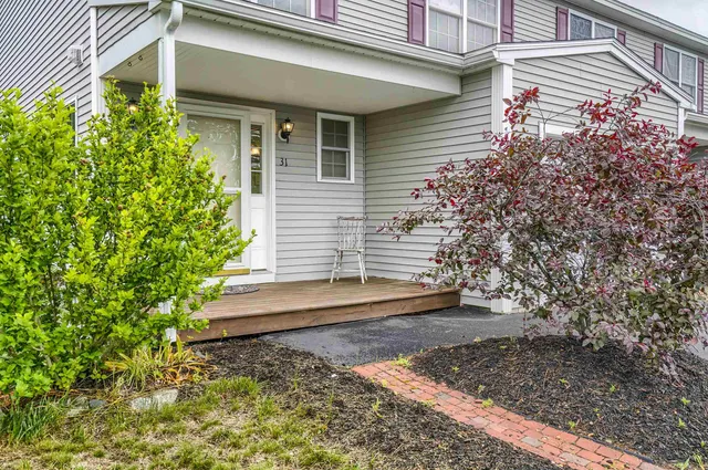 $519,900 | 31 Rosanna Drive, Dover, NH 03820