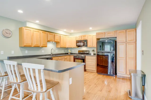 $519,900 | 31 Rosanna Drive, Dover, NH 03820