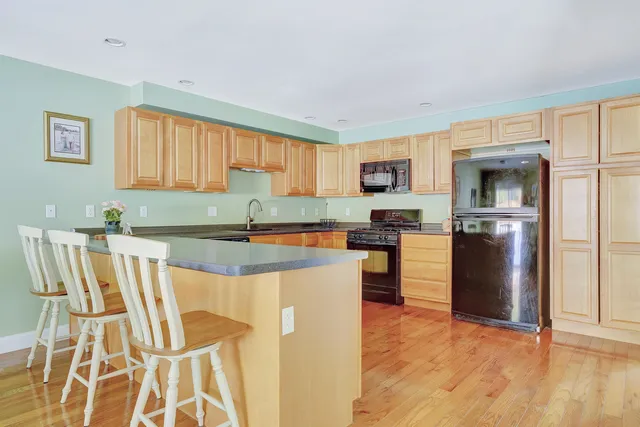 $519,900 | 31 Rosanna Drive, Dover, NH 03820