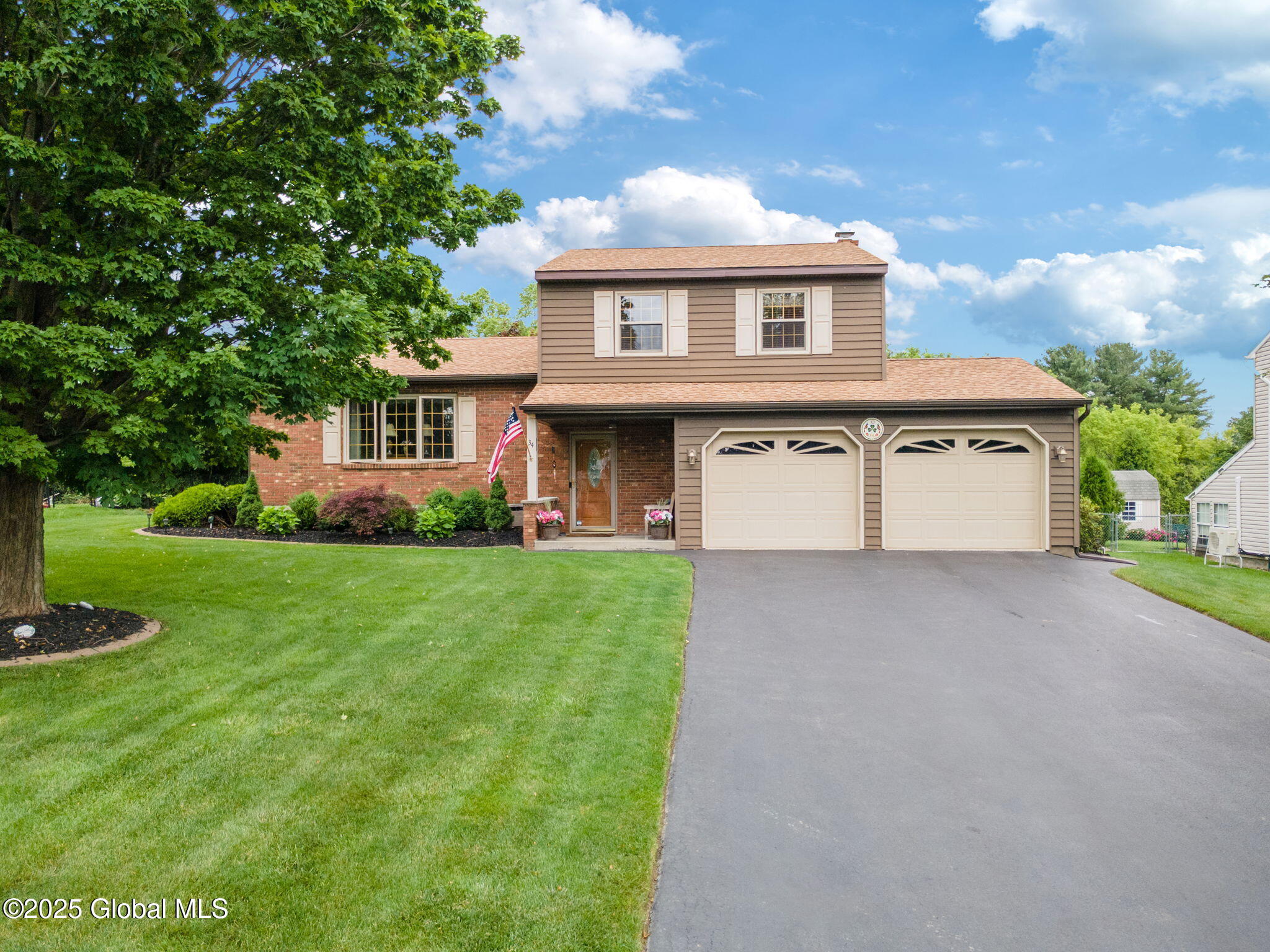 34 Meadowbrook Road Colonie, NY 12189 - Photo 1 of 43 2-34MeadowbrookDr_02