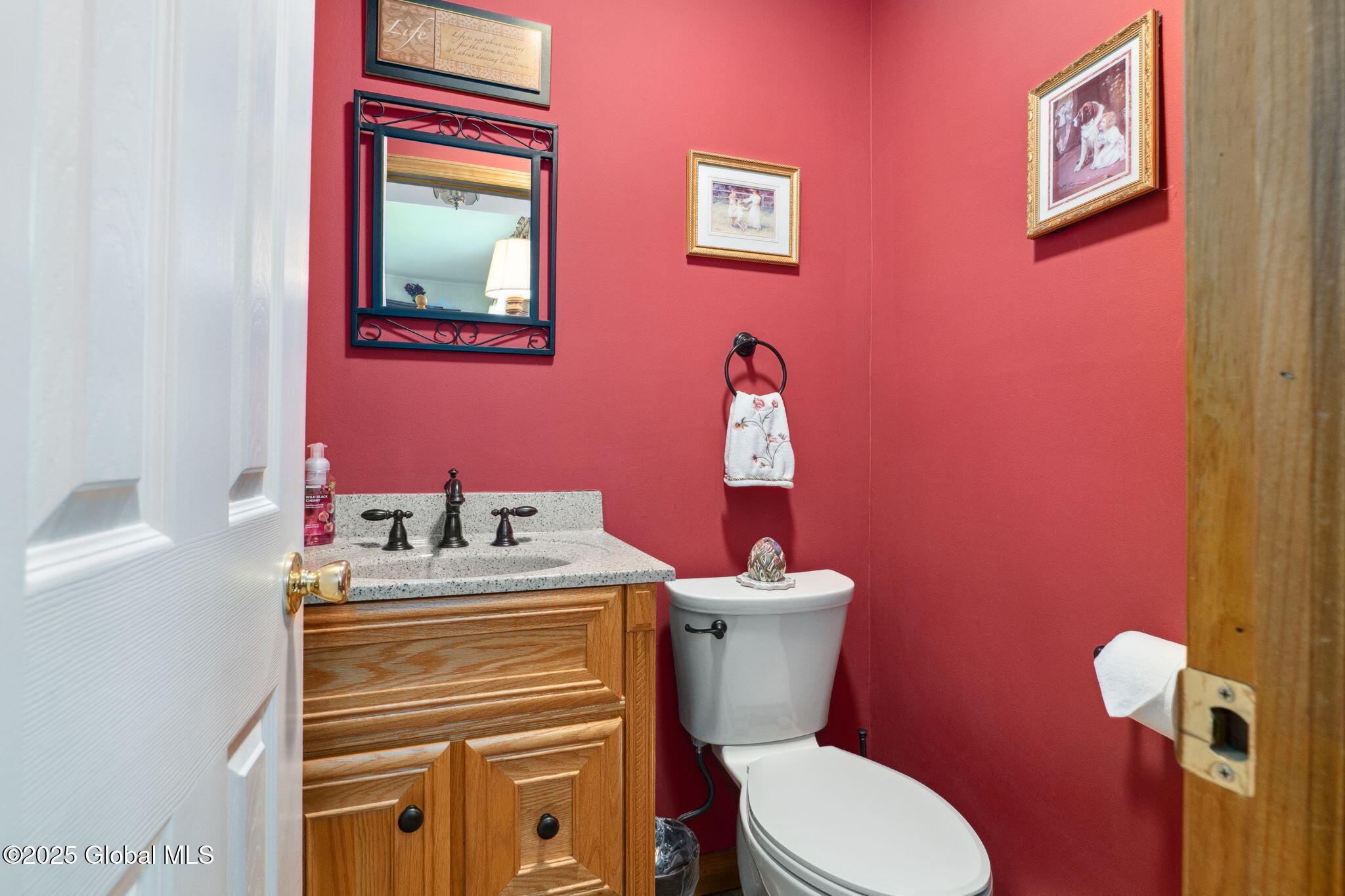 34 Meadowbrook Road Colonie, NY 12189 - Photo 14 of 43 18-34MeadowbrookDr_18