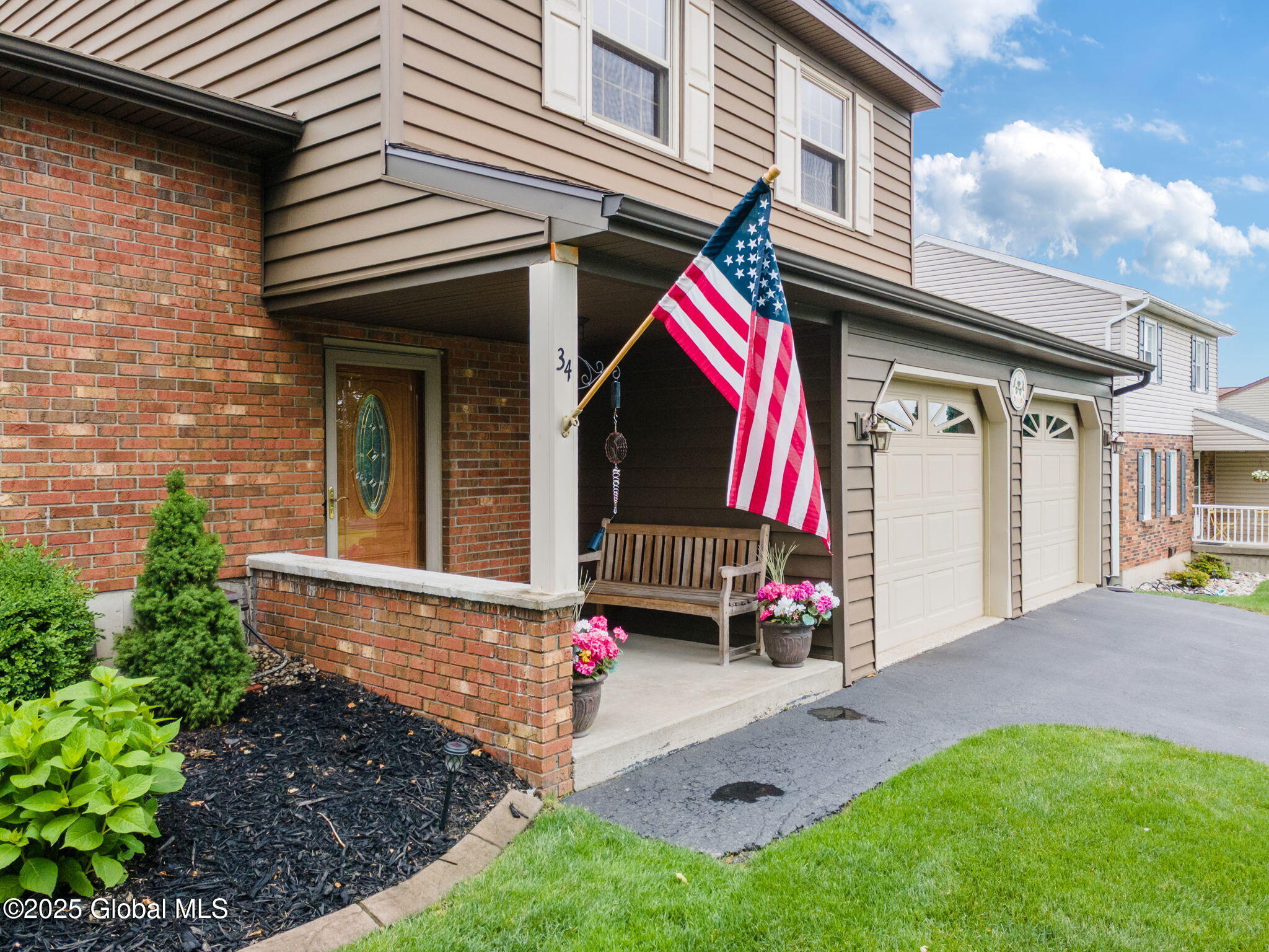 34 Meadowbrook Road Colonie, NY 12189 - Photo 2 of 43 3-34MeadowbrookDr_03
