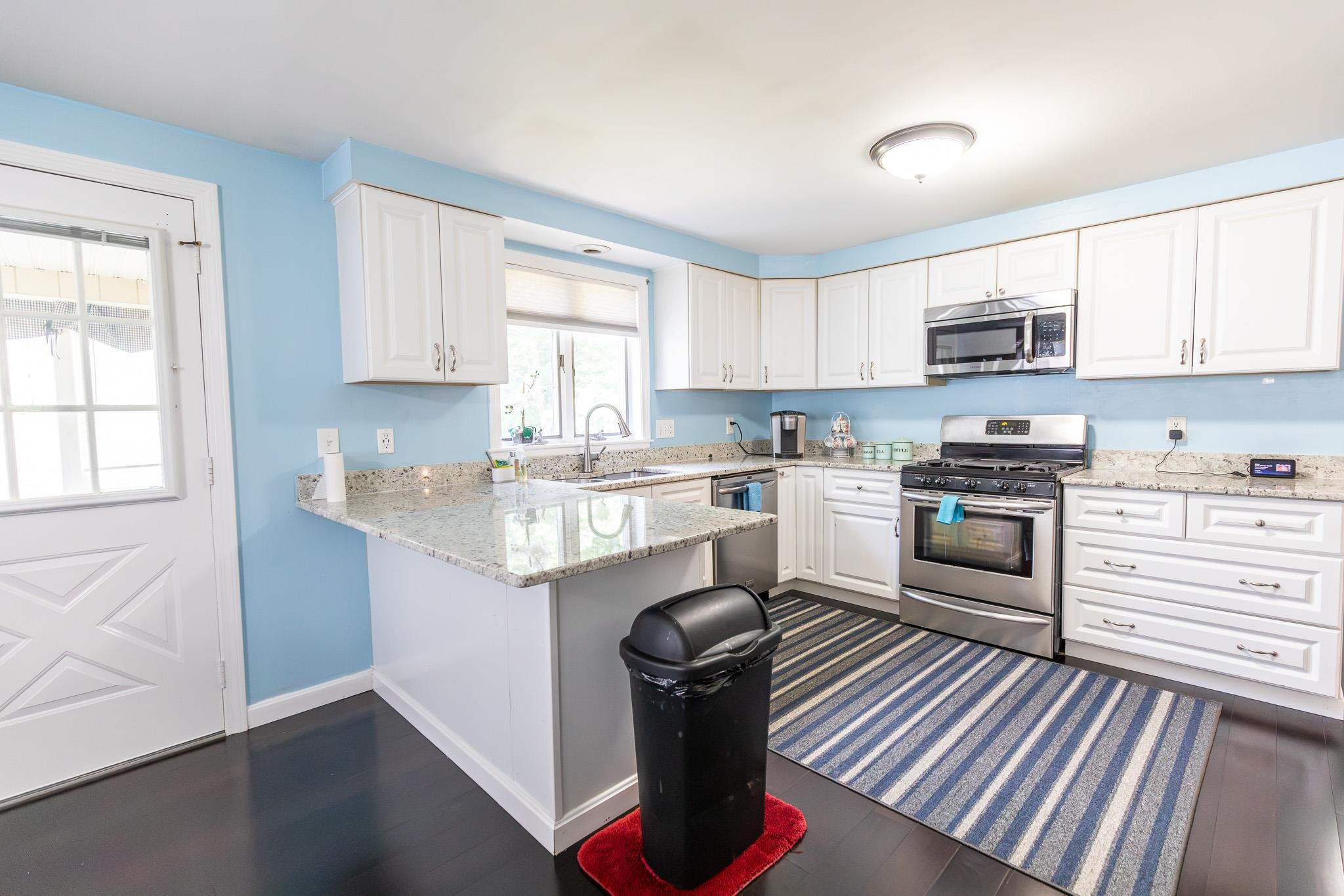 35 Shaker Road Concord, NH 03301 - Photo 6 of 47